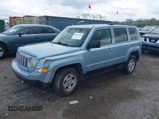 2013 Jeep Patriot Sport with VIN 1C4NJPBA6DD272701, listed as a IAAI auction lot 42014123 with 190,509 mi miles. Bid and sale history available at carsss.com. Image 2.