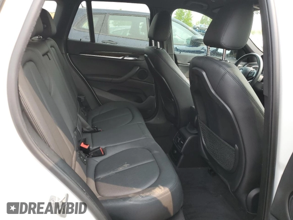 2016 BMW X1 xDrive28i z VIN WBXHT3C38G5F66931, wystawiony jako Copart lot #56720455 z przebiegiem 118 134 mil mil oraz Szkoda całkowita • Salvage title. Historia ofert i sprzedaży dostępna na DreamBid. Obrazek 11.