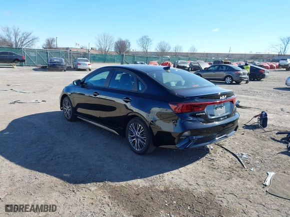 2023 Kia Forte GT-Line with VIN 3KPF54AD2PE533568, listed as a IAAI auction lot 41617139 with 61,368 mi miles. Bid and sale history available at carsss.com. Image 3.