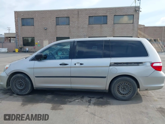 2005 Honda Odyssey LX with VIN 5FNRL38245B024753, listed as a IAAI auction lot 41839673 with 292,563 mi miles. Bid and sale history available at carsss.com. Image 14.