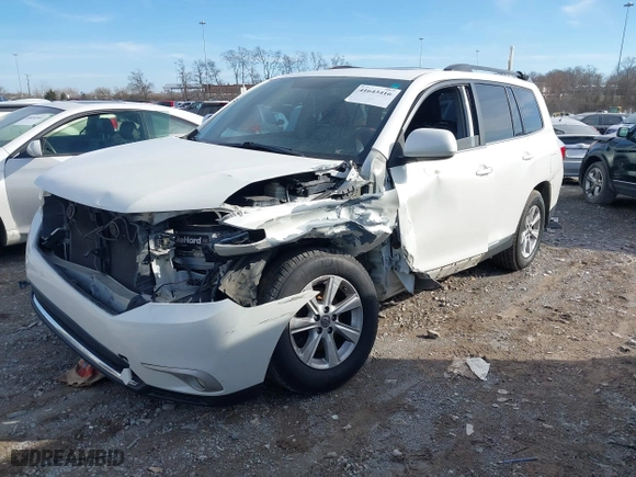 2011 Toyota Highlander with VIN 5TDBK3EH5BS064196, listed as a IAAI auction lot 41643416 with 157,112 mi miles. Bid and sale history available at carsss.com. Image 17.