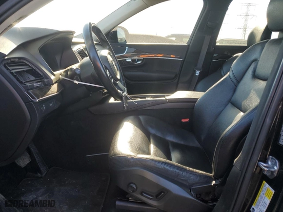 2016 Volvo XC90 T6 Momentum with VIN YV4A22PK0G1052182, listed as a Copart auction lot 89309885 with 141,478 mi miles and Clean Title. Bid and sale history available at carsss.com. Image 7.