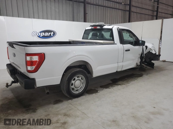 2022 Ford F-150 XL with VIN 1FTMF1CB8NKD57327, listed as a Copart auction lot 51118755 with 43,578 mi miles and Clean Title. Bid and sale history available at carsss.com. Image 3.
