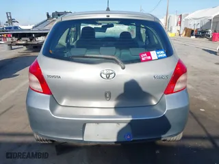 2008 Toyota Yaris with VIN JTDJT923885191561, listed as a IAAI auction lot 42018083 with 228,090 mi miles. Bid and sale history available at carsss.com. Image 17.