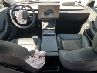 2024 Tesla Model 3 z VIN 5YJ3E1EA8RF870082, wystawiony jako Copart lot #51914895 z przebiegiem 4 353 mil mil oraz Szkoda całkowita • Salvage title. Historia ofert i sprzedaży dostępna na DreamBid. Obrazek 8.