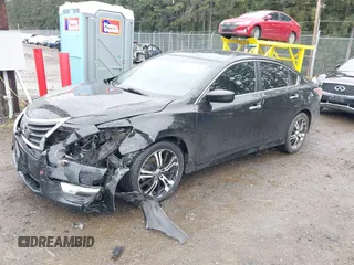 2015 Nissan Altima 2.5 S with VIN 1N4AL3AP6FC213623, listed as a IAAI auction lot 41831798 with 132,876 mi miles. Bid and sale history available at carsss.com. Image 17.