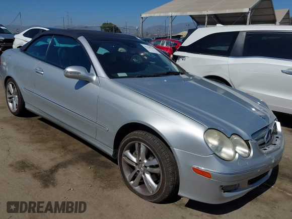 2006 Mercedes-Benz CLK 350 with VIN WDBTK56GX6T069583, listed as a IAAI auction lot 42704123 with 195,516 mi miles and . Bid and sale history available at DreamBid. Image 1.