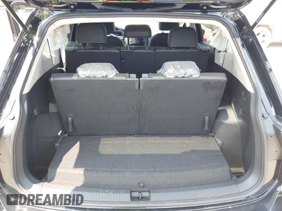 2023 Volkswagen Tiguan SE with VIN 3VVNB7AX5PM017938, listed as a IAAI auction lot 42453818 with 177,906 mi miles and . Bid and sale history available at DreamBid. Image 18.