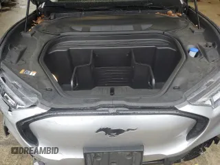 2021 Ford Mustang Mach-E Premium с VIN 3FMTK3R79MMA21145, выставлен на аукционе Copart как лот 52748285 с пробегом 55 497 миль миль и Списание • Salvage title. История ставок и продаж доступна на DreamBid. Изображение 12.