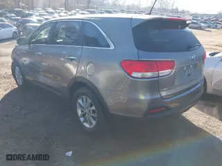 2018 Kia Sorento L with VIN 5XYPG4A31JG418508, listed as a IAAI auction lot 41660742 with 109,647 mi miles. Bid and sale history available at carsss.com. Image 3.