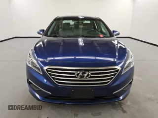 2017 Hyundai Sonata SE z VIN 5NPE24AF8HH481091, wystawiony jako Copart lot #57140915 z przebiegiem 71 033 mil mil oraz Czysty tytuł • Clean title. Historia ofert i sprzedaży dostępna na DreamBid. Obrazek 5.