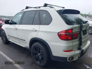 2012 BMW X5 35i с VIN 5UXZV4C5XCL765368, выставлен на аукционе IAAI как лот 42526136 с пробегом 165 365 миль миль и . История ставок и продаж доступна на DreamBid. Изображение 3.