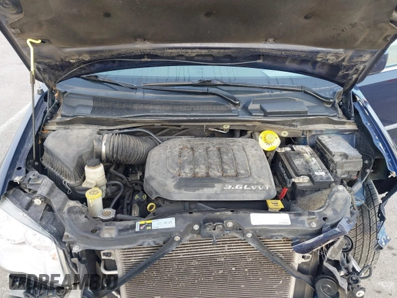 2016 Chrysler Town & Country Touring with VIN 2C4RC1BG8GR185588, listed as a IAAI auction lot 41990133 with 153,554 mi miles and . Bid and sale history available at DreamBid. Image 10.