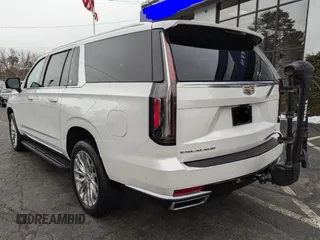 2021 Cadillac Escalade ESV Premium Luxury z VIN 1GYS4KKL7MR424075, wystawiony jako Copart lot #44277245 z przebiegiem 43 637 mil mil oraz Czysty tytuł • Clean title. Historia ofert i sprzedaży dostępna na DreamBid. Obrazek 3.