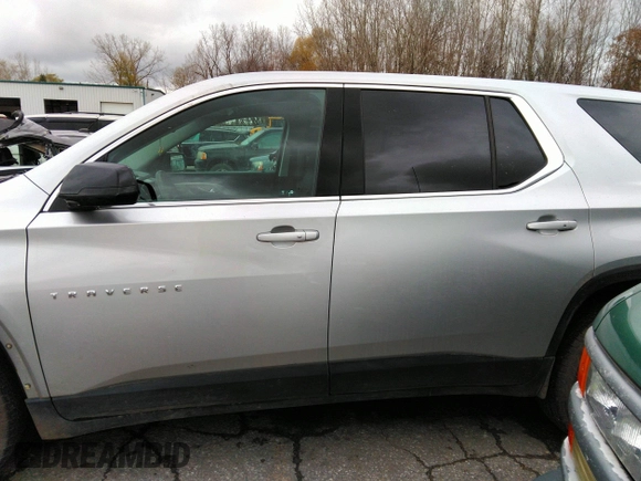 2019 Chevrolet Traverse LS with VIN 1GNEVFKWXKJ161228, listed as a IAAI auction lot 40867691 with 141,735 mi miles. Bid and sale history available at carsss.com. Image 14.