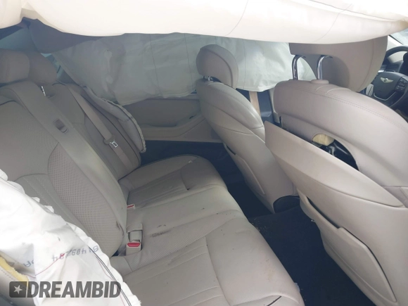 2015 Hyundai Genesis 5.0L with VIN KMHGN4JF3FU064668, listed as a IAAI auction lot 41139235 with 58,353 mi miles. Bid and sale history available at carsss.com. Image 8.