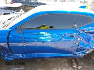 2018 Chevrolet Camaro 2SS z VIN 1G1FG1R77J0179000, wystawiony jako IAAI lot #42012808 z przebiegiem 32 013 mil mil oraz . Historia ofert i sprzedaży dostępna na DreamBid. Obrazek 15.