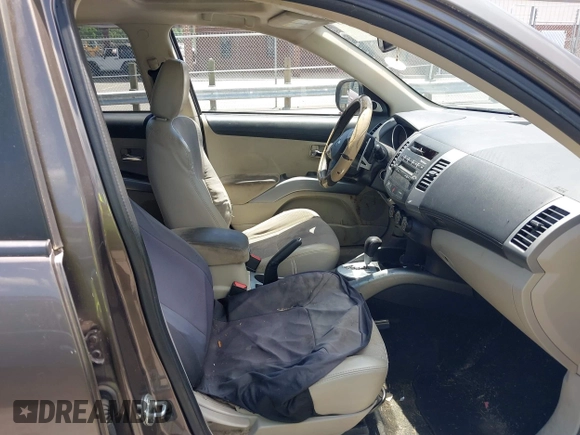 2012 Mitsubishi Outlander SE z VIN JA4AS3AW7CU014570, wystawiony jako IAAI lot #42340449 z przebiegiem 116 127 mil mil oraz . Historia ofert i sprzedaży dostępna na DreamBid. Obrazek 5.
