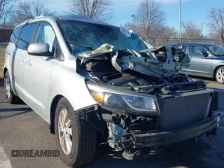 2016 Kia Sedona LX with VIN KNDMB5C11G6188015, listed as a IAAI auction lot 41580251 with 87,888 mi miles. Bid and sale history available at carsss.com. Image 1.