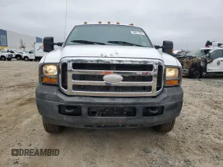 2005 Ford F-350 XL with VIN 1FTWW33P05EB61543, listed as a Copart auction lot 50511765 with 42,653 mi miles and Clean Title. Bid and sale history available at DreamBid. Image 5.