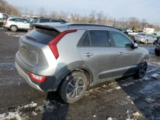 2024 Kia Niro LX with VIN KNDCP3LE0R5137103, listed as a Copart auction lot 43588865 with 4,224 mi miles and Salvage Title. Bid and sale history available at carsss.com. Image 3.