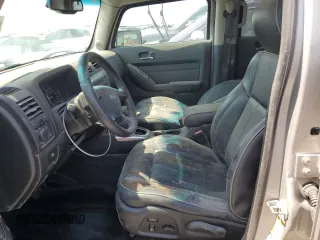 2008 Hummer H3 SUV with VIN 5GTEN13E488175247, listed as a Copart auction lot 74377384 with 133,781 mi miles and Salvage Title. Bid and sale history available at carsss.com. Image 7.