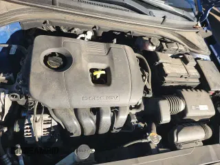 2019 Hyundai Elantra SE with VIN 5NPD74LF2KH449366, listed as a Copart auction lot 90042315 with 86,693 mi miles and Salvage title. Bid and sale history available at DreamBid. Image 13.