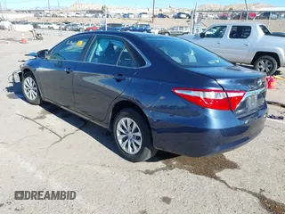 2015 Toyota Camry XLE with VIN 4T4BF1FK3FR505961, listed as a IAAI auction lot 41042038 with Not Provided miles and . Bid and sale history available at carsss.com. Image 3.