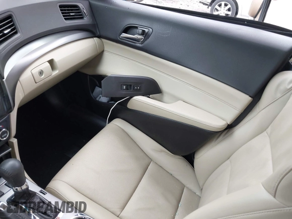 2014 Acura ILX Technology with VIN 19VDE1F75EE012228, listed as a IAAI auction lot 41958455 with 102,085 mi miles and . Bid and sale history available at DreamBid. Image 5.