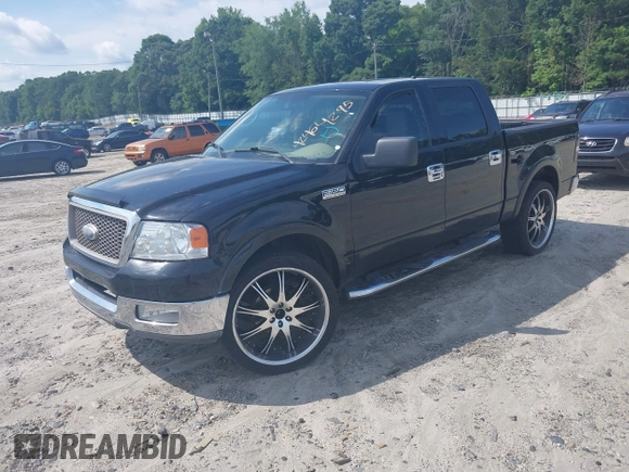 2004 Ford F-150 XLT z VIN 1FTPW12504KC30594, wystawiony jako IAAI lot #42464295 z przebiegiem 197 123 mil mil oraz . Historia ofert i sprzedaży dostępna na DreamBid. Obrazek 2.