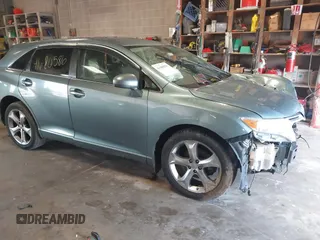 2010 Toyota Venza with VIN 4T3BK3BB6AU044598, listed as a IAAI auction lot 41680586 with 157,582 mi miles. Bid and sale history available at carsss.com. Image 1.