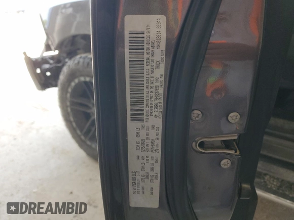 2017 Ram 1500 Lone Star z VIN 3C6RR6LT9HG637098, wystawiony jako Copart lot #55029165 z przebiegiem 98 995 mil mil oraz Szkoda całkowita • Salvage title. Historia ofert i sprzedaży dostępna na DreamBid. Obrazek 13.