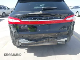 2016 Lincoln MKX Premiere with VIN 2LMTJ6JR7GBL75287, listed as a IAAI auction lot 41697039 with 85,943 mi miles. Bid and sale history available at carsss.com. Image 6.