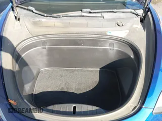 2018 Tesla Model 3 Long Range Battery z VIN 5YJ3E1EA8JF014706, wystawiony jako IAAI lot #41453650 z przebiegiem 68 037 mil mil oraz . Historia ofert i sprzedaży dostępna na DreamBid. Obrazek 10.
