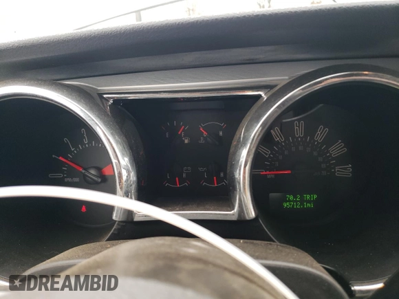 2007 Ford Mustang Deluxe with VIN 1ZVFT80N275288092, listed as a Copart auction lot 43067735 with 95,712 mi miles and Salvage Title. Bid and sale history available at carsss.com. Image 9.