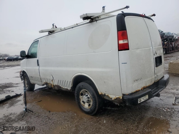 2003 Chevrolet Express Cargo Van with VIN 1GCHG35UX31215671, listed as a Copart auction lot 47571675 with 0 mi miles and Salvage Title. Bid and sale history available at carsss.com. Image 2.