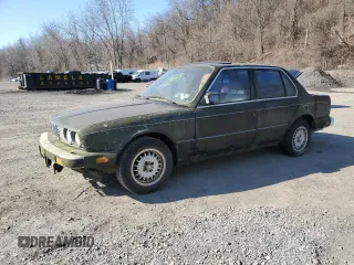 1985 BMW 3 Series 325e z VIN WBAAE6405F0704199, wystawiony jako Copart lot #47845925 z przebiegiem 179 139 mil mil oraz Nie do naprawy • Non repairable. Historia ofert i sprzedaży dostępna na DreamBid. Obrazek 1.