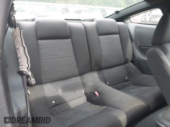 2005 Ford Mustang Deluxe with VIN 1ZVFT80N255121745, listed as a IAAI auction lot 42540069 with Not provided miles and . Bid and sale history available at DreamBid. Image 8.