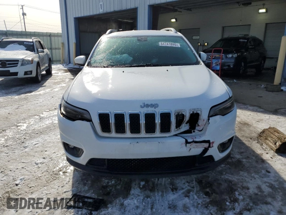 2019 Jeep Cherokee Latitude with VIN 1C4PJMCB0KD140786, listed as a Copart auction lot 44741895 with 80,950 mi miles and Salvage Title. Bid and sale history available at carsss.com. Image 5.