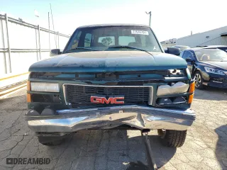 1998 Chevrolet Tahoe with VIN 3GNEK18R1WG135184, listed as a Copart auction lot 77635704 with 225,016 mi miles and Salvage Title. Bid and sale history available at carsss.com. Image 5.