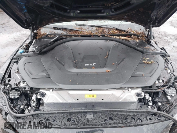 2024 BMW i4 M50 z VIN WBY33AW00RFS06591, wystawiony jako IAAI lot #41863252 z przebiegiem 15 260 mil mil oraz . Historia ofert i sprzedaży dostępna na DreamBid. Obrazek 10.