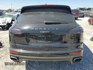 2018 Porsche Cayenne z VIN WP1AA2A23JKA00043, wystawiony jako Copart lot #51791315 z przebiegiem 71 733 mil mil oraz Szkoda całkowita • Salvage title. Historia ofert i sprzedaży dostępna na DreamBid. Obrazek 6.