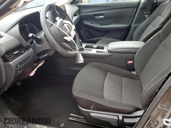 2025 Nissan Sentra SV z VIN 3N1AB8CV3SY237906, wystawiony jako Copart lot #60637065 z przebiegiem 16 937 mil mil oraz Czysty tytuł • Clean title. Historia ofert i sprzedaży dostępna na DreamBid. Obrazek 7.