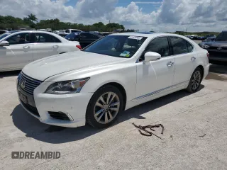 2014 Lexus LS 460 with VIN JTHCL5EF7E5022035, listed as a Copart auction lot 61404884 with 118,729 mi miles and Salvage Title. Bid and sale history available at DreamBid. Image 1.
