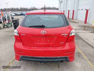 2009 Toyota Matrix S with VIN 2T1LE40E49C009417, listed as a IAAI auction lot 41469027 with 86,212 mi miles. Bid and sale history available at carsss.com. Image 16.