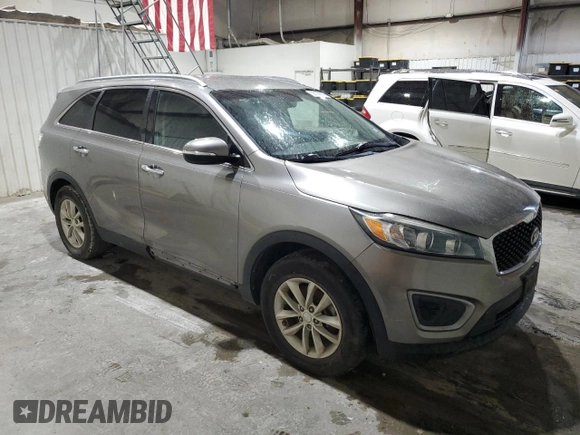 2016 Kia Sorento LX with VIN 5XYPG4A32GG036478, listed as a Copart auction lot 55138305 with 137,940 mi miles and Clean Title. Bid and sale history available at carsss.com. Image 4.
