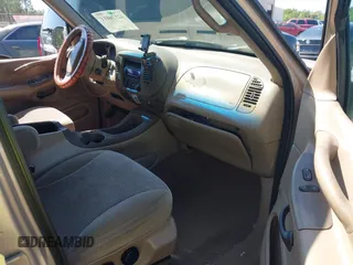 1998 Ford Expedition XLT with VIN 1FMRU17L8WLB82843, listed as a IAAI auction lot 42176011 with 185,756 mi miles and . Bid and sale history available at DreamBid. Image 5.