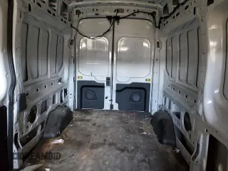 2022 Ford Transit Cargo z VIN 1FTBR2X82NKA72092, wystawiony jako Copart lot #50320405 z przebiegiem 48 664 mil mil oraz Szkody całkowita. Historia ofert i sprzedaży dostępna na DreamBid. Obrazek 10.