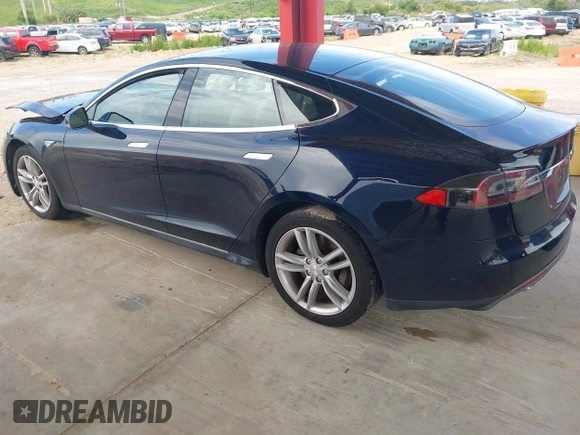2014 Tesla Model S 60 с VIN 5YJSA1H16EFP32246, выставлен на аукционе IAAI как лот 42611659 с пробегом 156 459 миль миль и . История ставок и продаж доступна на DreamBid. Изображение 3.