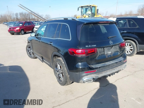 2021 Mercedes-Benz GLB 250 z VIN W1N4M4HB3MW107445, wystawiony jako IAAI lot #41747940 z przebiegiem 103 514 mil mil oraz . Historia ofert i sprzedaży dostępna na DreamBid. Obrazek 3.